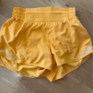 Lululemon Hotty Hot shorts 2.5in High Rise